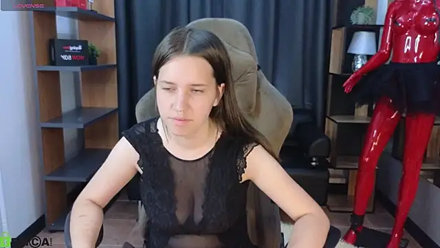 Snapshot of Molly_Miavka chatting on June 19, 2026, 6:41 am Molly Miavka online show from June 19, 2026, 6:41 am