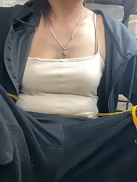 Candy baby01 online show from April 18, 2026, 9:55 am