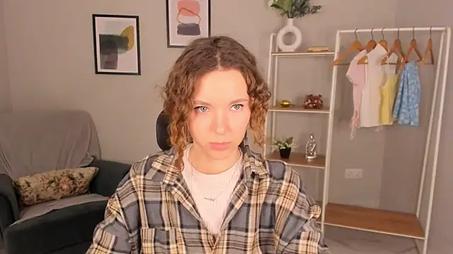 Keily Nimmnez online show from March 13, 2026, 1:27 pm