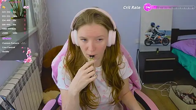 Snapshot of Mary_Blu chatting on May 7, 2026, 8:39 am Mary Blu online show from May 7, 2026, 8:39 am