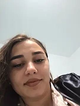 Snapshot of KatarinaHeaven chatting on May 20, 2026, 10:07 pm KatarinaHeaven online show from May 20, 2026, 10:07 pm
