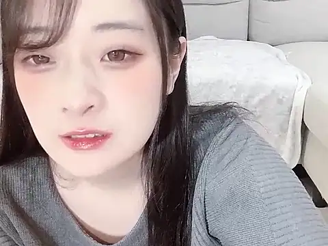 Snapshot of -YUKI-chan chatting on June 12, 2026, 6:49 pm -YUKI-chan online show from June 12, 2026, 6:49 pm