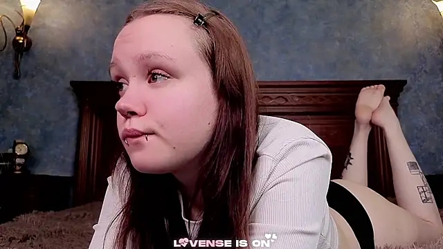 LeahAllsop online show from June 5, 2026, 2:16 am