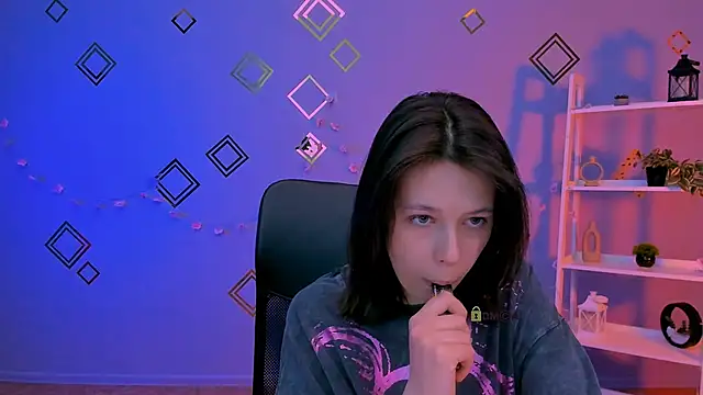 aria wild  online show from May 3, 2026, 7:17 pm