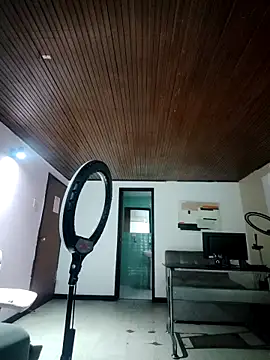 Im Luuu online show from April 14, 2026, 11:04 am