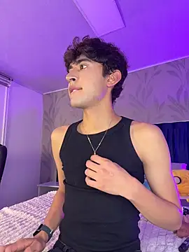 MatthewMoore  online show from March 25, 2026, 12:44 am