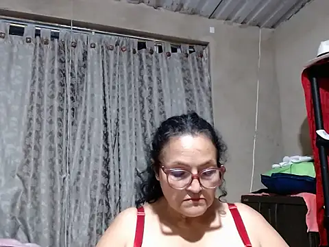  BellaNocturna online show from April 21, 2026, 1:53 am