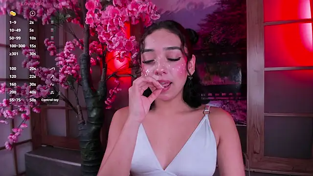 foxy hannah online show from April 9, 2026, 6:14 pm