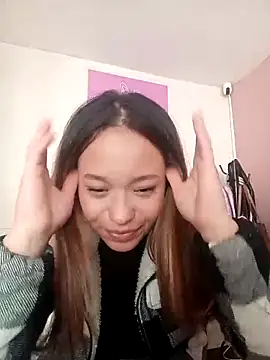 Baby Pink Love online show from April 8, 2026, 3:46 pm