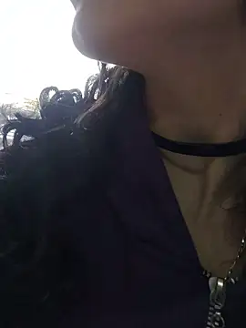 Naomimolie online show from March 19, 2026, 12:38 pm