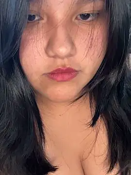 lunaluxe7 online show from March 23, 2026, 11:15 pm