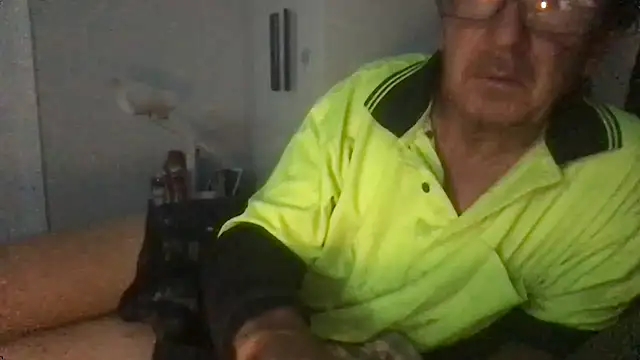 Snapshot of MrBombasticxxx chatting on July 10, 2026, 5:46 pm MrBombasticxxx online show from July 10, 2026, 5:46 pm