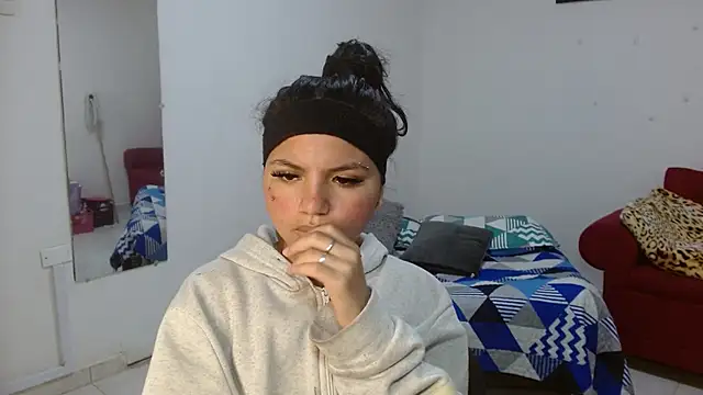kimmyfuckass online show from June 19, 2026, 12:33 pm