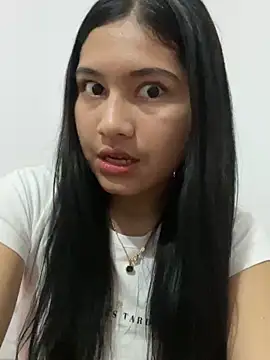 Isabella-Marin online show from March 4, 2026, 10:17 pm