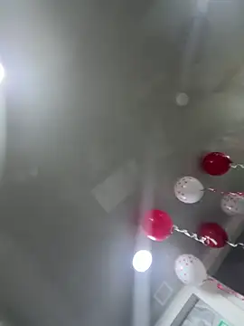 ManuelaVeeleez online show from March 4, 2026, 4:31 am