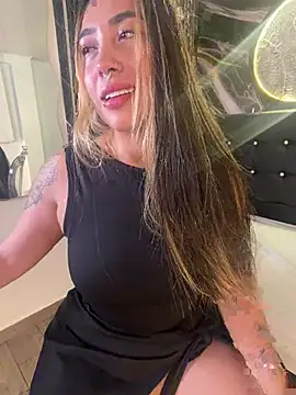 ManuelaVeeleez online show from May 31, 2026, 3:45 am