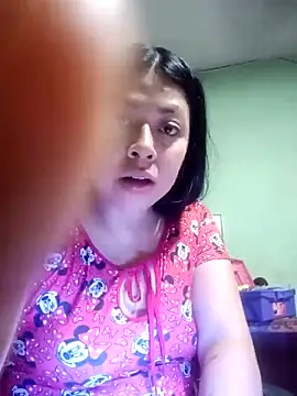 Snapshot of sweettemptation15 chatting on March 17, 2026, 7:22 am sweettemptation15 online show from March 17, 2026, 7:22 am