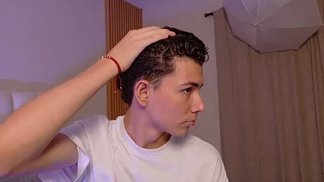 nicocrown online show from March 20, 2026, 6:42 pm