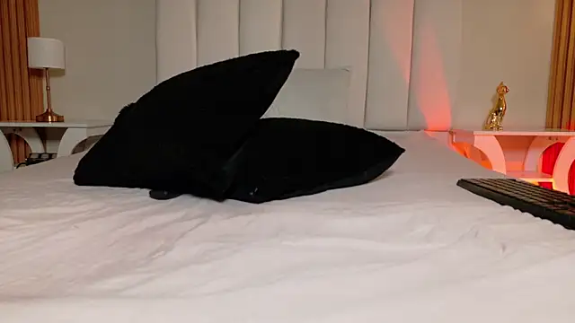 nicocrown online show from March 9, 2026, 8:56 pm