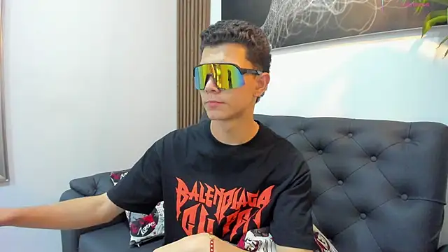 nicocrown online show from March 14, 2026, 8:04 pm