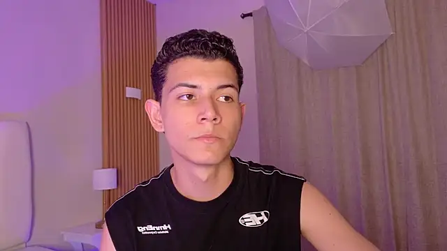 nicocrown online show from March 19, 2026, 7:47 pm