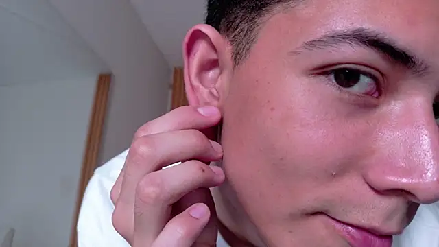 nicocrown online show from March 10, 2026, 7:40 pm