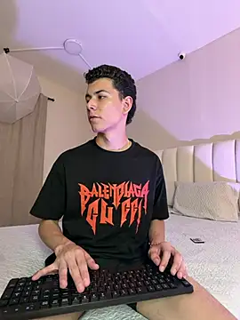 nicocrown online show from March 24, 2026, 6:19 pm