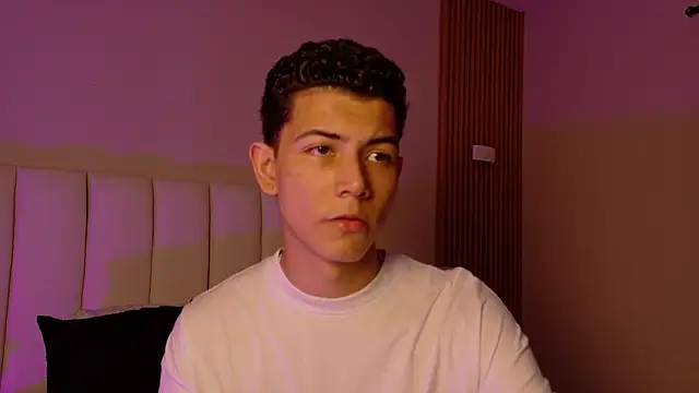 nicocrown online show from March 16, 2026, 7:49 pm