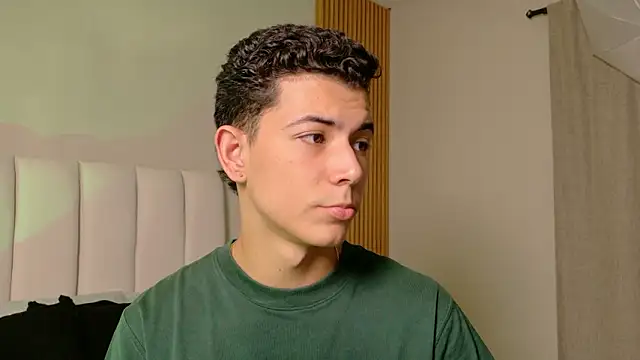 nicocrown online show from March 17, 2026, 7:17 pm