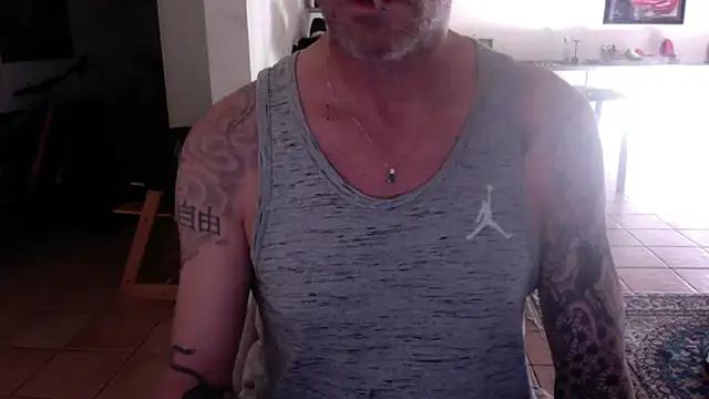 Snapshot of love_save_the_world chatting on May 26, 2026, 3:43 pm love save the world online show from May 26, 2026, 3:43 pm