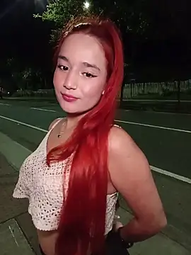 Snapshot of isabella_ferrer99 chatting on May 9, 2026, 5:33 am isabella ferrer99 online show from May 9, 2026, 5:33 am