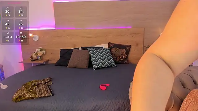  Azahaaraa  online show from April 21, 2026, 3:02 am