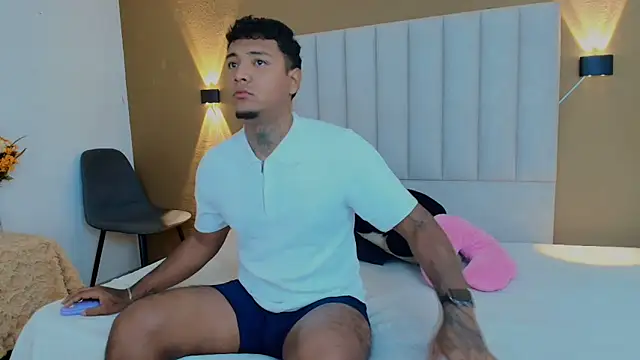 Axell king07 online show from April 15, 2026, 12:32 pm