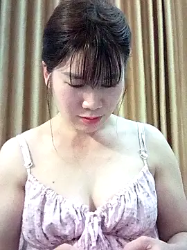 Snapshot of Bondgirl_9 chatting on May 10, 2026, 3:58 pm Bondgirl 9 online show from May 10, 2026, 3:58 pm