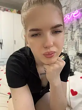 KayShaw online show from June 29, 2026, 3:35 am