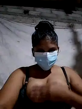 nilkirilli online show from April 17, 2026, 10:45 pm