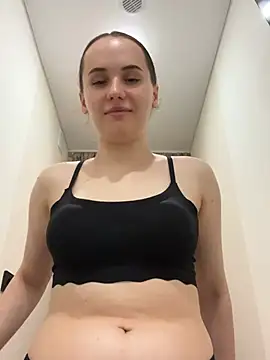 pinkpeachx online show from April 12, 2026, 7:50 pm