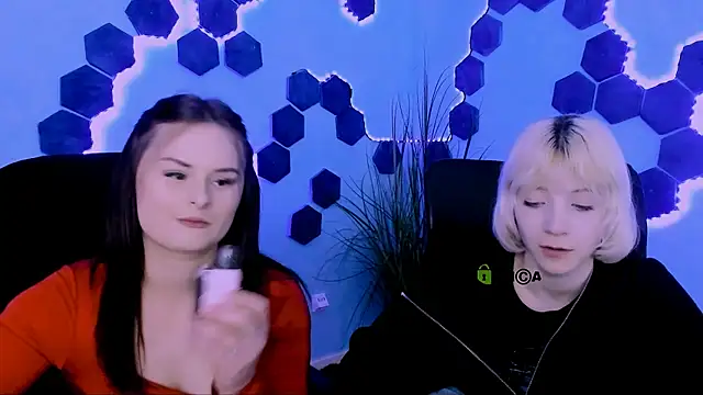 miss courtney  online show from April 7, 2026, 10:28 am