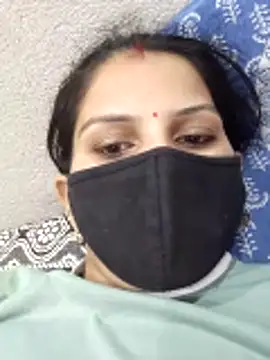 lovelypooja93 online show from June 30, 2026, 3:28 am