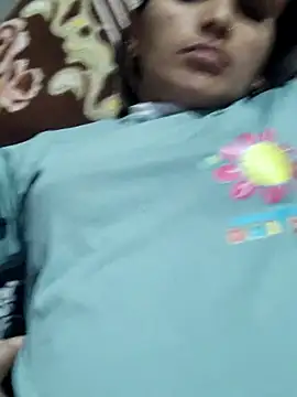 lovelypooja93 online show from July 16, 2026, 10:01 am