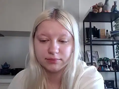 Snapshot of LenaSecret19 chatting on April 27, 2026, 5:38 am LenaSecret19 online show from April 27, 2026, 5:38 am