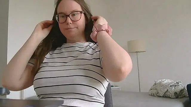 CelineThompson online show from May 15, 2026, 11:19 am