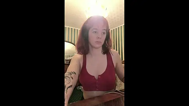 amberdoll   online show from March 18, 2026, 4:19 pm