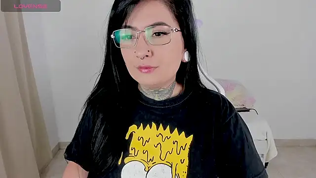 heeyy kitty online show from April 6, 2026, 1:56 pm