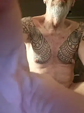 XXX666HEIL online show from June 6, 2026, 9:20 pm