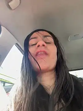 Geovana blan online show from March 19, 2026, 5:02 pm