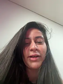 Geovana blan online show from April 5, 2026, 7:31 pm