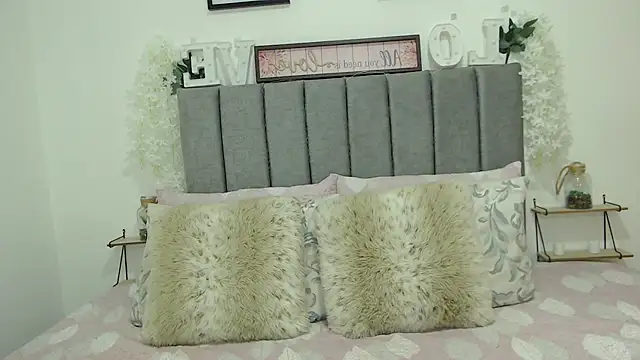 OliviaValentti online show from March 26, 2026, 1:26 am