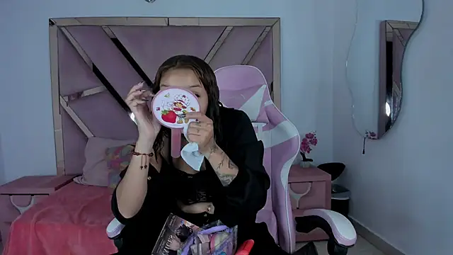 Angell cherryht online show from June 3, 2026, 8:13 pm