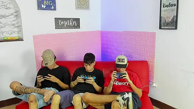 SecretLuna  online show from March 31, 2026, 5:04 pm